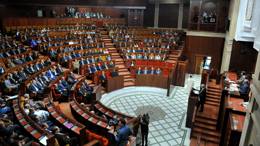A general view shows Moroccan officials during a special session at the parliament to discuss statements made by the United Nations chief earlier in the week regarding the disputed territory of Western Sahara, in the capital Rabat, on March 12, 2016. - Earlier in the week Morocco accused United Nations chief Ban Ki-moon of speaking out of turn during a visit to restart talks between Rabat and the Algeria-backed Polisario Front on disputed Western Sahara. The UN has been trying to oversee an independence referendum for Western Sahara since 1992 after a ceasefire was reached to end a war that broke out when Morocco sent its forces to the former Spanish territory in 1975. Morocco has ruled out the idea of ??independence and argues for a broad autonomy for the territory under its sovereignty. The UN envoy for Western Sahara, Christopher Ross, resumed diplomatic efforts in February 2015. (Photo by STRINGER / AFP)