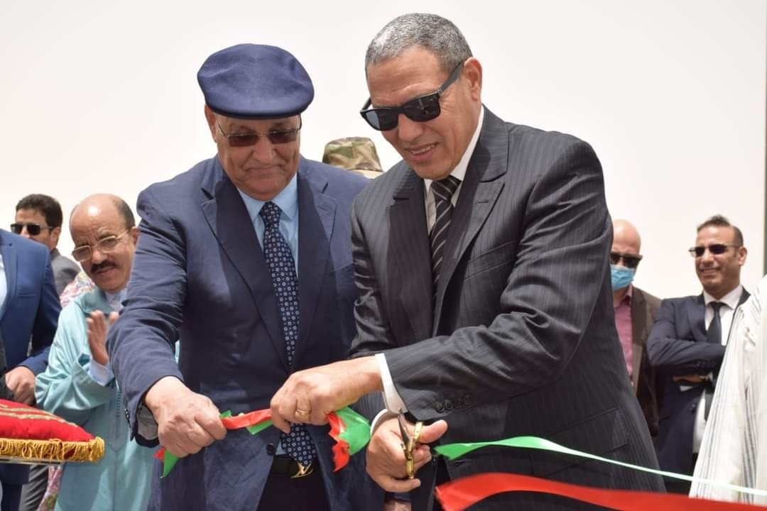 تدشين معلمة المدخل الجديد لمدينة العيون ( طريق السمارة ) على شكل خيمة