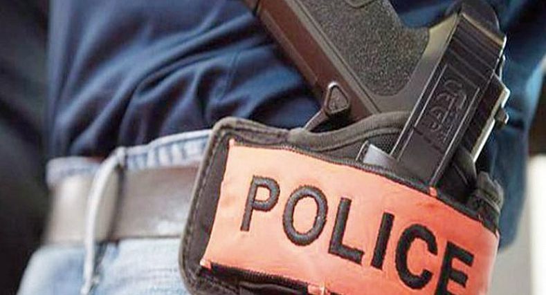 العيون :شرطي يضع حدا لحياته بإستعمال سلاح زميله