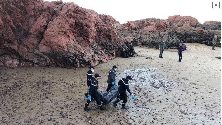 البحر يلفظ 11 جثة لمهاجرين سريين نواحي كلميم بينهم رضيع