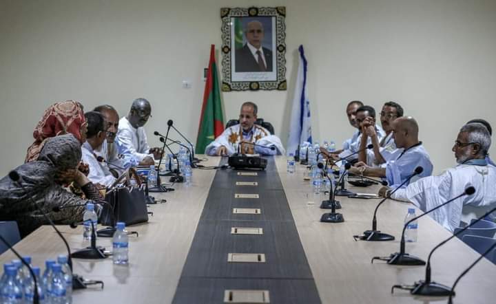 موريتانيا:أحزاب من الأغلبية تطالب بوقف الفرز فورا وإعادة الانتخابات