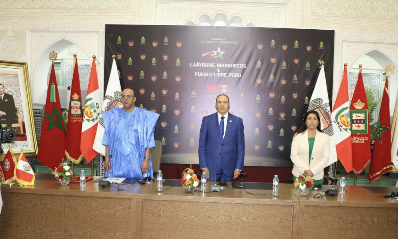 توقيع اتفاقية توأمة بين جماعة العيون وبلدية بويبلو ليبري بالعاصمة البيروفية ليما