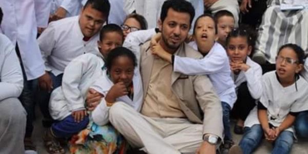 رزءٌ غيابك عنا يا محمد سالم الشرقاوي. وعلى فراقك يا أخي إنا لمحزونون. كيف لك أن تغادرنا دون موعد ؟وكيف لك أن تغادر دون أن تودعني ؟