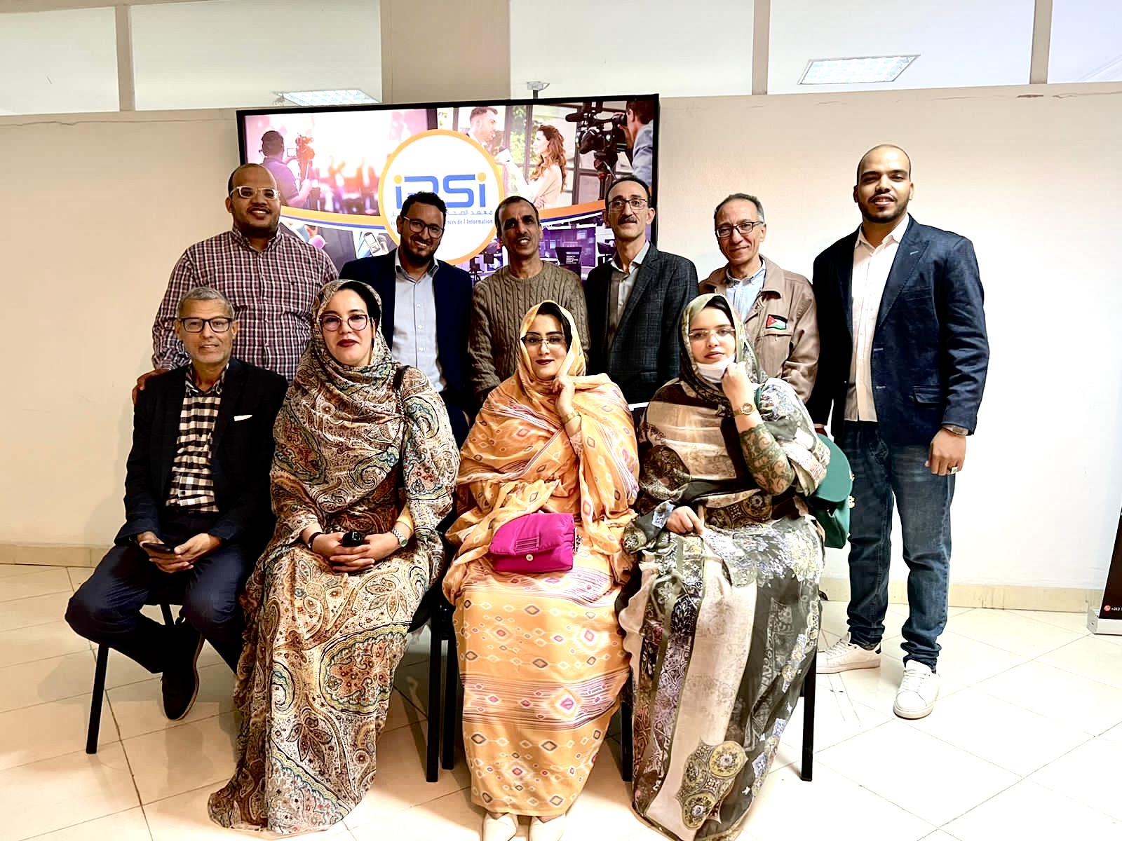 مسؤولي وزارة الاتصال يزورون مقر معهد الصحافة والمجموعة الاعلامية ويعقدون لقاءا مع ناشرين عن الجمعية المغربية للاعلام والناشرين