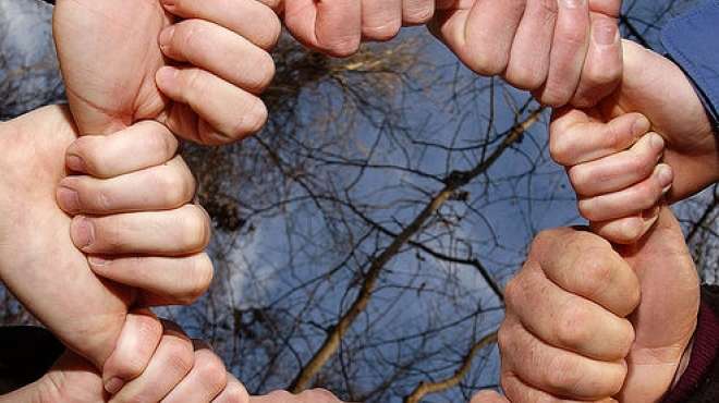 ما سبب فشل العلاقات الاجتماعية المختلفة ؟