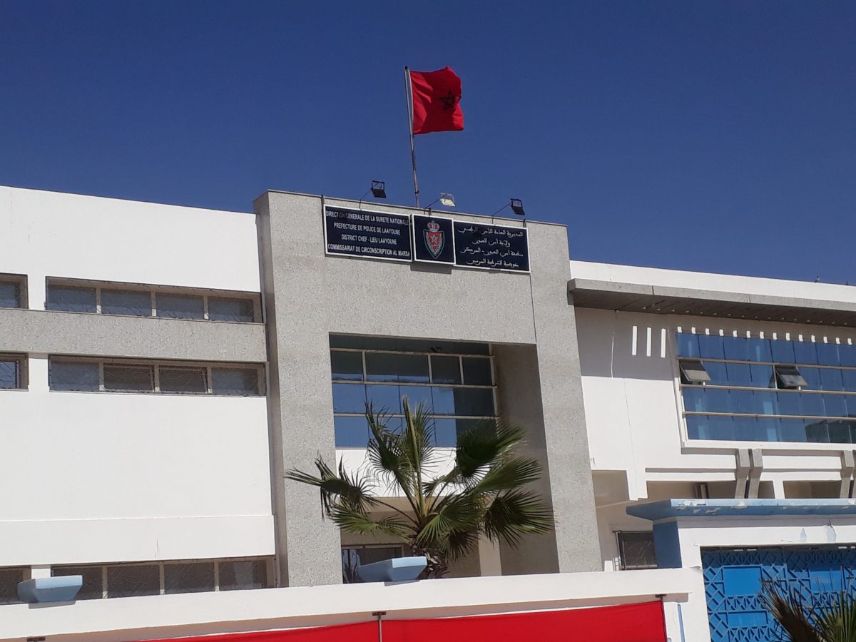 أمن المرسى يوقف شاب عشريني بحوزته مخدرات وأسلحة بيضاء