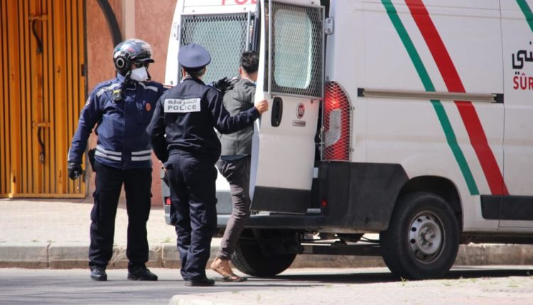 أمن بوجدور يفكك شبكة لترويج المخدرات ويحجز كميات كبيرة من القنب الهندي والتبغ