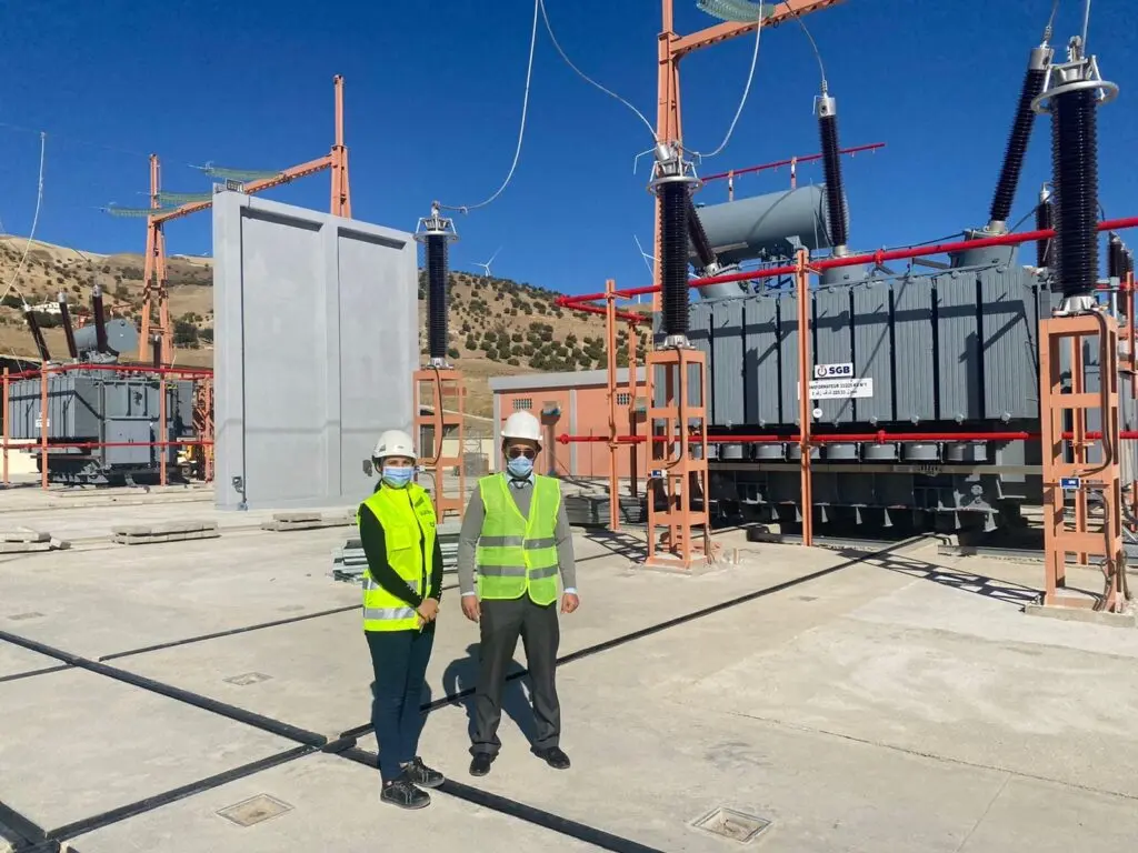 زيادة ألف درهم في أجور عمال توزيع الماء والكهرباء