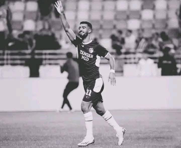 إتحاد طنجة يودع عبد اللطيف أخريف: جنازة مهيبة بعد استلام جثمانه من الجزائر