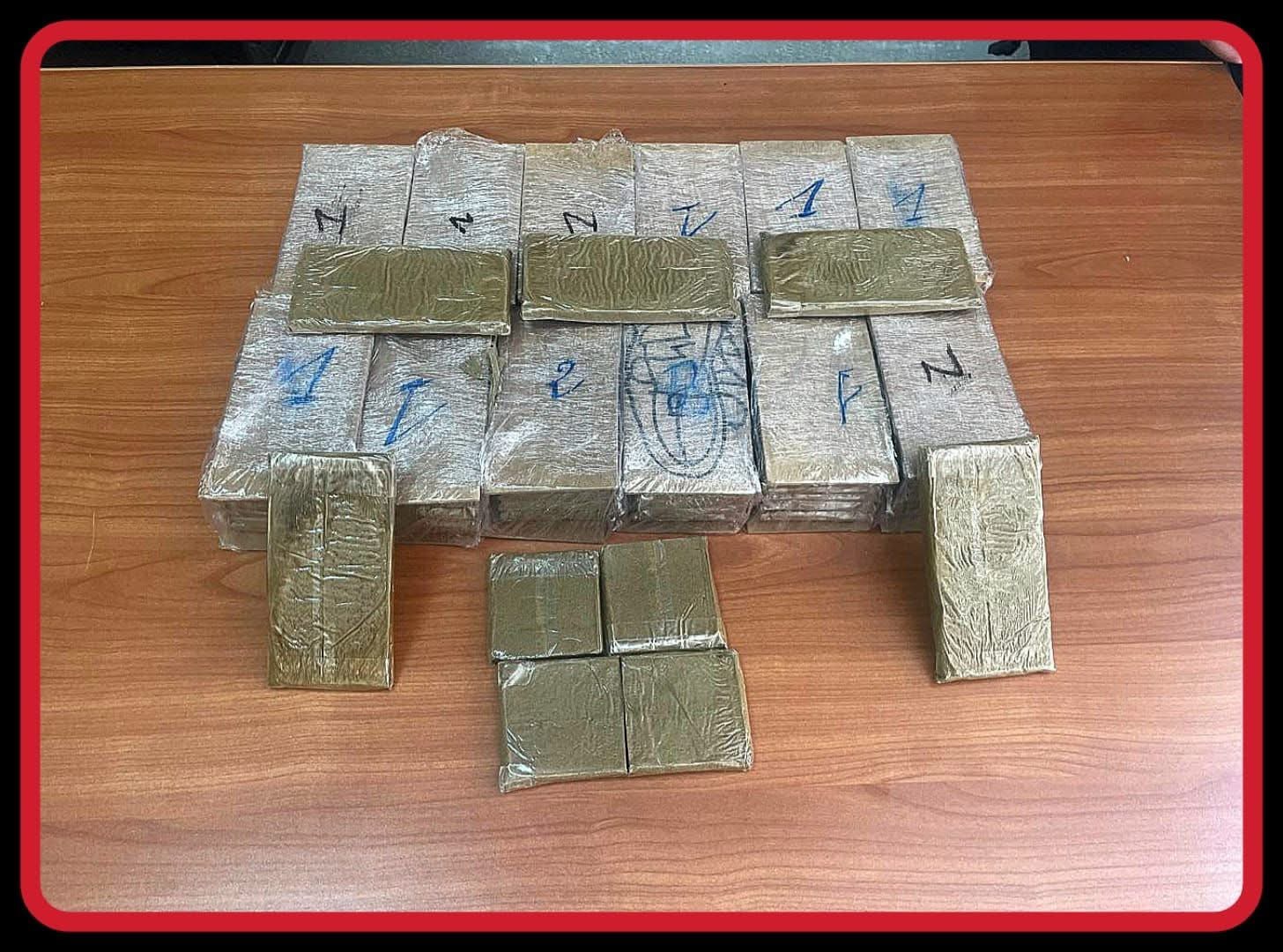 أمن طانطان يوقف شخصين لإشتباه تورطهما في قضايا ترويج المخدرات والإختطاف