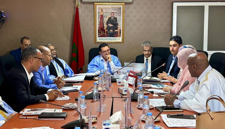 شراكة مرتقبة بين غرفة الصناعة والمجلس الإقليمي بالعيون لدعم الحرفيين وتنمية القطاع