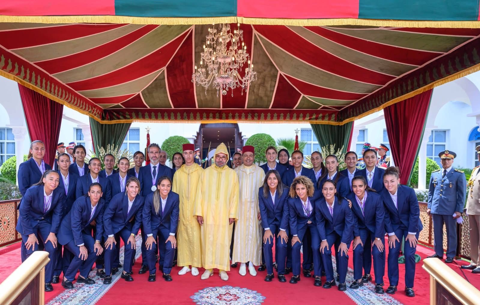 جلالة الملك يترأس بالمضيق حفل استقبال بمناسبة عيد العرش المجيد