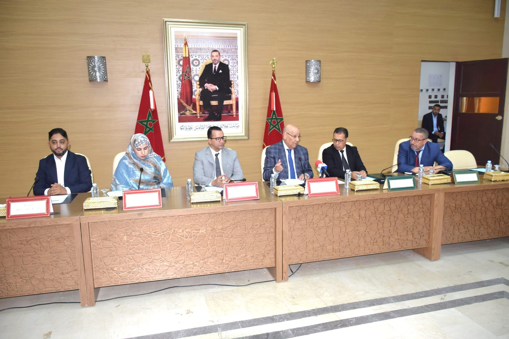 مجلس مجموعة الجماعات الترابية العيون الساقية الحمراء يختتم دورته الاستثنائية بتأجيل المصادقة على النقطة الثانية