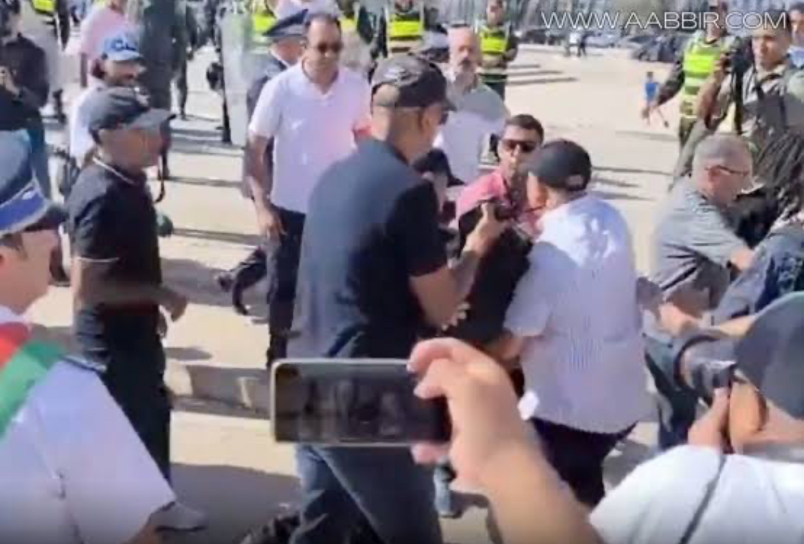 النقابة الوطنية للصحافة المغربية تحذر من التضييق على الصحافيين وتدعو إلى احترام حرية العمل المهني