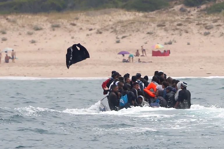 طريق الأطلسي.. حين تتحول أمواج الأمل إلى مقبرة للمهاجرين الأفارقة