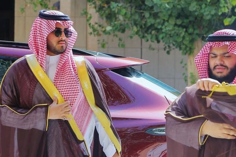 مدينة العيون تستقبل أميرًا سعوديًا في زيارة خاصة