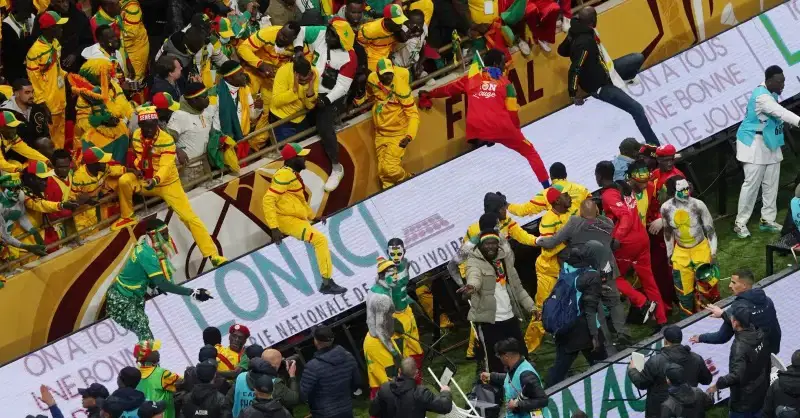 “كاف” يفتح تحقيقًا في سلوك السنغال