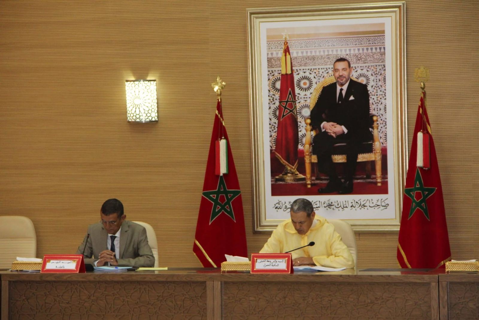 بين فائض الميزانية وغياب الشفافية.. دورة مجلس إقليم العيون تثير جدلاً حول إقصاء الإعلام وتساؤلات عن مصير الأرقام