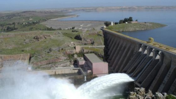 انتعاش الموارد المائية يرفع مخزون سدود المملكة إلى 75,7% بفضل التساقطات الأخيرة