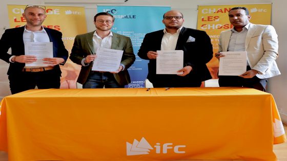 معهد الصحافة وعلوم الأخبار بالعيون يوقع اتفاقية شراكة استراتيجية مع مجموعة IFC France الفرنسية