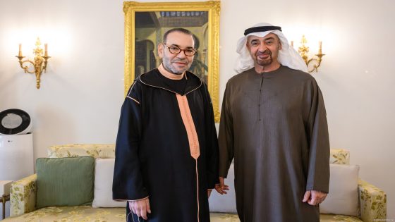 الملك محمد السادس والشيخ محمد بن زايد يبحثان بالرباط قضايا إقليمية ودولية