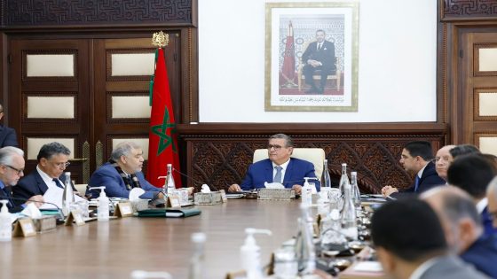 الحكومة تصادق على مشاريع مراسيم تهم السكن والتسريع الصناعي والتعليم العالي